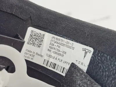 Накладка декоративная стойки А внутренняя левая верхняя Tesla Model S 2022 — фото 3