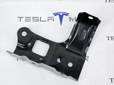 Кронштейн нижнего усилителя переднего бампера Tesla Model Y 2025 — фото 3
