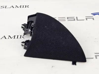 Сетка на динамик двери передней правой Tesla Model Y 2024