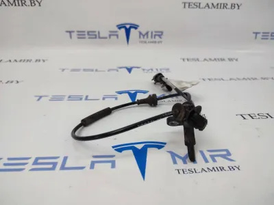 Датчик ABS АБС задний Tesla Model 3 2020