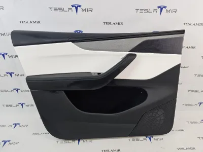 Обшивка двери передней левой Tesla Model Y 2025