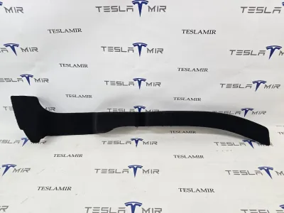 Обшивка отсека багажника правая Tesla Model Y 2025