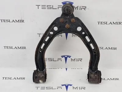 Рычаг верхний передний (подкова) правый Tesla Model S 2018