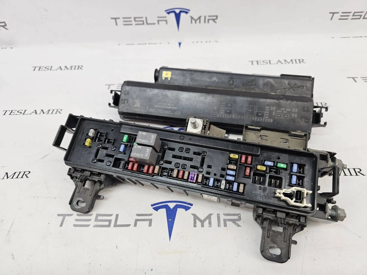 Блок предохранителей Tesla Model S 2018 — фото 1