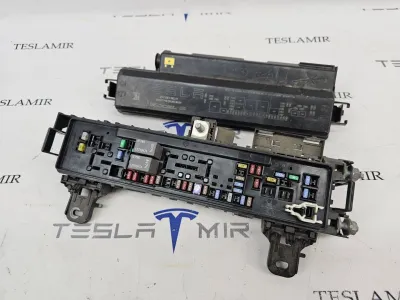 Блок предохранителей Tesla Model S 2018 — фото 2