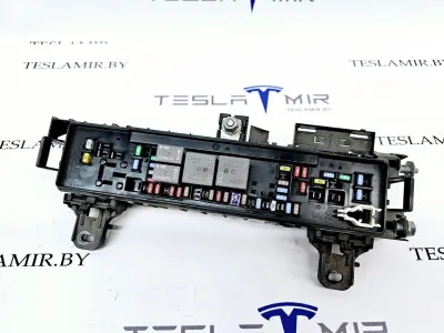 Блок предохранителей Tesla Model S 2017 — фото 2