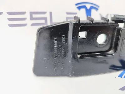 Кронштейн крепления фонаря левый Tesla Model 3 2023 — фото 2