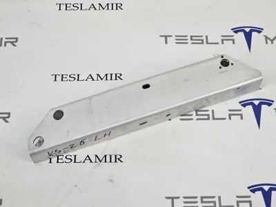 Распорка стоек Tesla Model S 2022 — фото 2