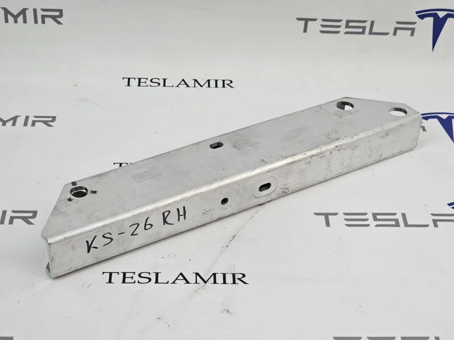 Распорка стоек Tesla Model S 2022 — фото 1