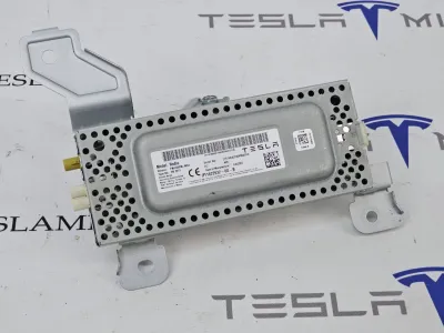 Блок радио Tesla Model S 2022