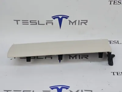 Панель передняя салона (торпедо) Tesla Model S 2022