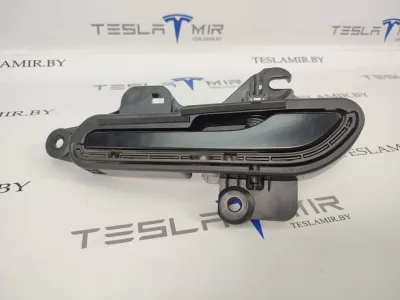 Ручка наружная двери правой Tesla Model 3 2022