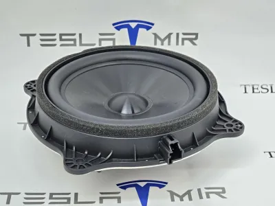 Сабвуфер Tesla Model 3 2025 — фото 2