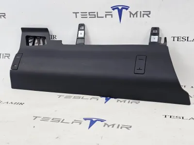 Подушка безопасности коленная водителя Tesla Model 3 2025