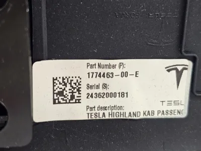 Подушка безопасности коленная пассажира Tesla Model 3 2025 — фото 5
