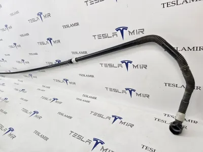Патрубок системы охлаждения пластиковый Tesla Model 3 2020 — фото 3