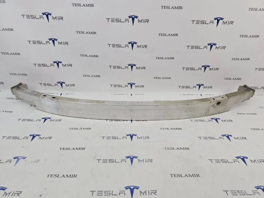 Усилитель переднего бампера верхний Tesla Model Y 2024 — фото 1