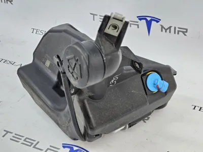 Бачок омывателя Tesla Model 3 2023 — фото 6