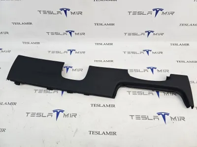 Декоративная накладка центральной консоли Tesla Model 3 2024