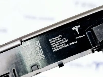 Фонарь салона (плафон) передний верхний Tesla Model 3 2023 — фото 3