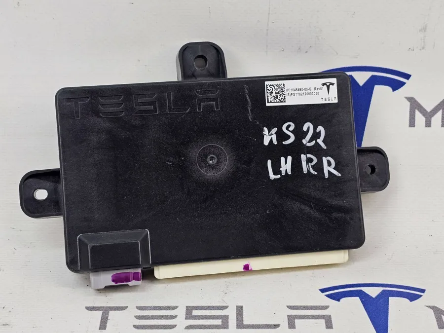 Модуль управления двери задней Tesla Model X 2018 — фото 1