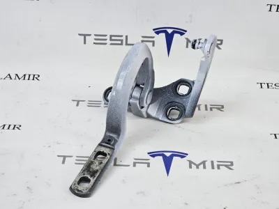 Петля двери задней Tesla Model X 2018