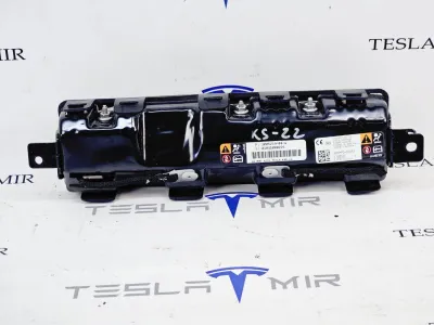 Подушка безопасности коленная водителя Tesla Model X 2018 — фото 2