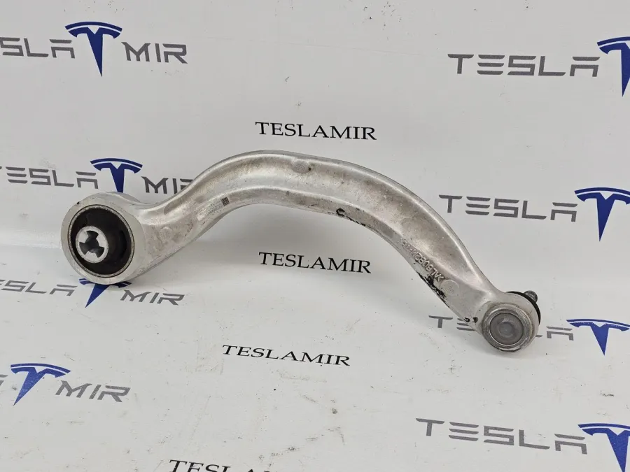 Рычаг передний продольный нижний (банан) правый Tesla Model 3 2024 — фото 1