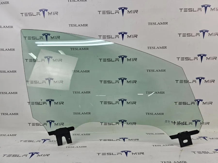 Стекло двери передней правой Tesla Model X 2018 — фото 1