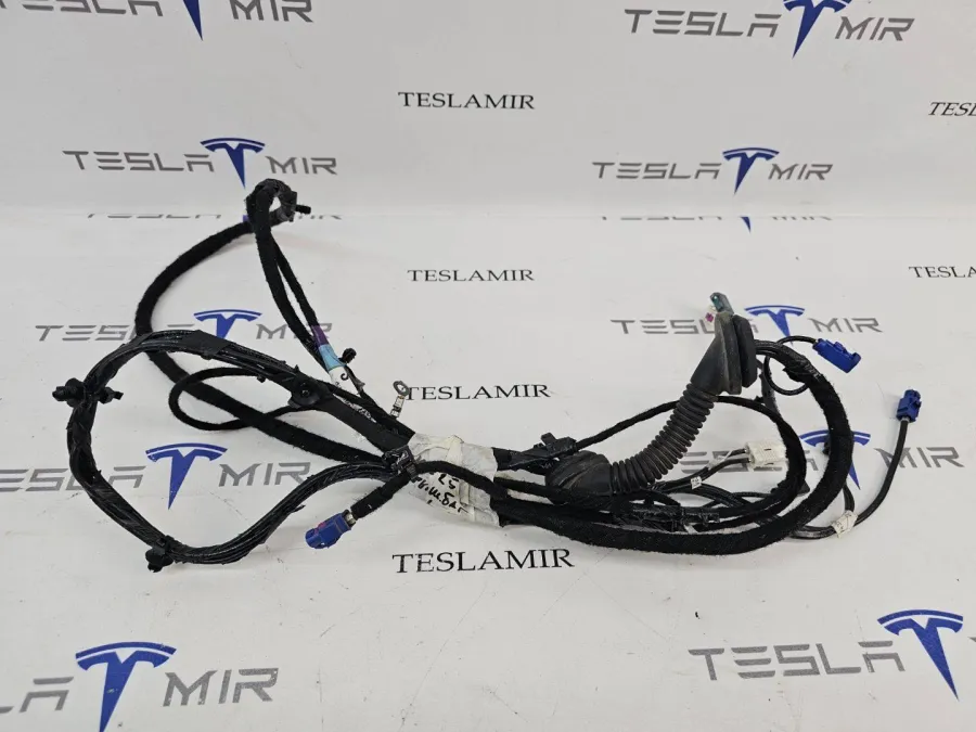 Проводка крышки багажника Tesla Model S 2018 — фото 1