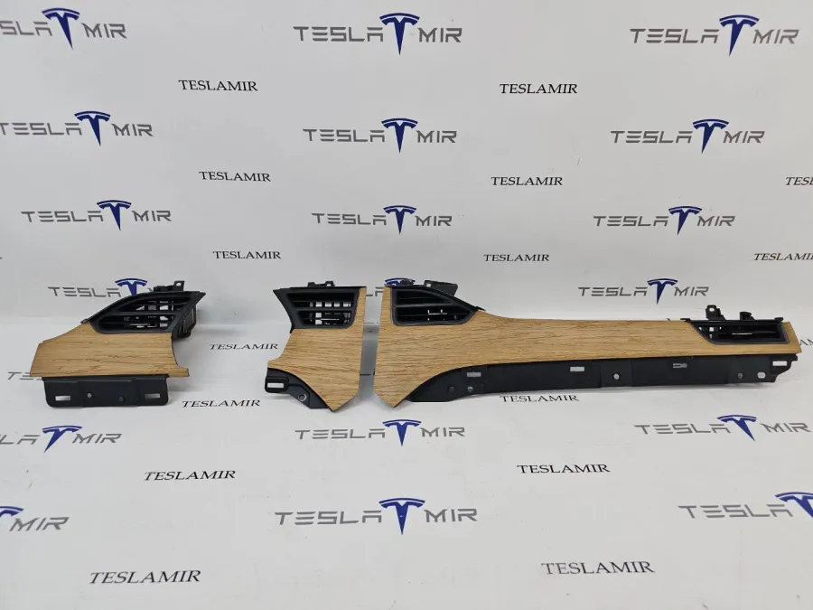 Декоративная накладка центральной консоли Tesla Model S 2018 — фото 1