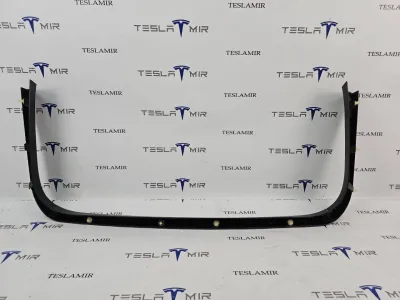 Накладка крышки багажника Tesla Model S 2018 — фото 5