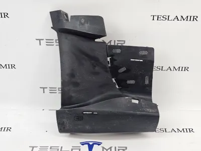 Кронштейн крепления бампера переднего правый Tesla Model 3 2020