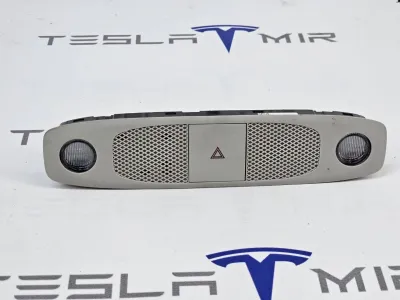 Фонарь салона (плафон) передний верхний Tesla Model Y 2021