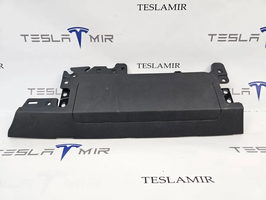 Подушка безопасности коленная пассажира Tesla Model Y 2021 — фото 1
