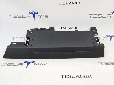 Подушка безопасности коленная пассажира Tesla Model Y 2021