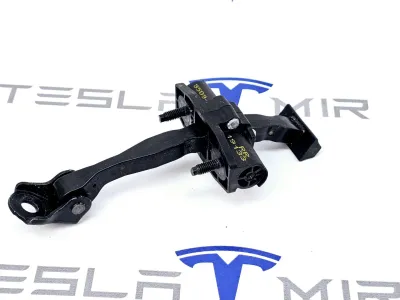 Ограничитель открывания двери задней Tesla Model 3 2019