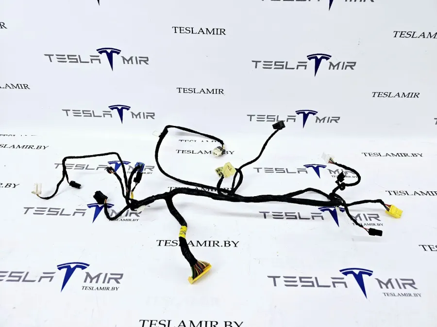 Проводка отопителя (печки) Tesla Model S 2017 — фото 1