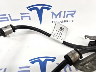 Электропроводка суппорта (ручника) левая Tesla Model 3 2023 — фото 2