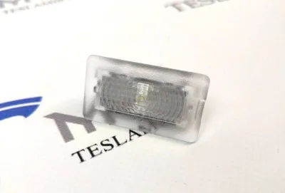 Фонарь подсветки двери/багажника белый (лампочка подсветки) Tesla Model 3 2023