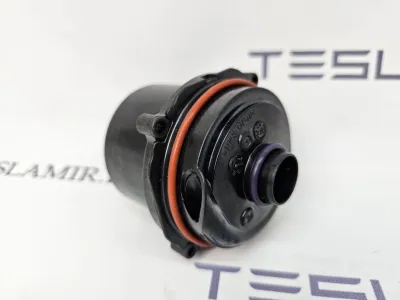 Насос антифриза дополнительный Tesla Model Y 2021