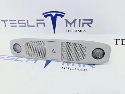 Фонарь салона (плафон) передний верхний Tesla Model Y 2021