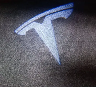 Фонарь подсветки двери/багажника белый (лампочка подсветки) Tesla Model Y 2022 — фото 4