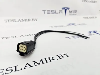 Разъем (фишка) проводки ПТФ Tesla Model S 2017