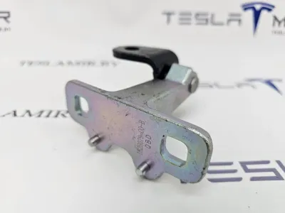 Петля двери задней верхняя правая Tesla Model Y 2021 — фото 3