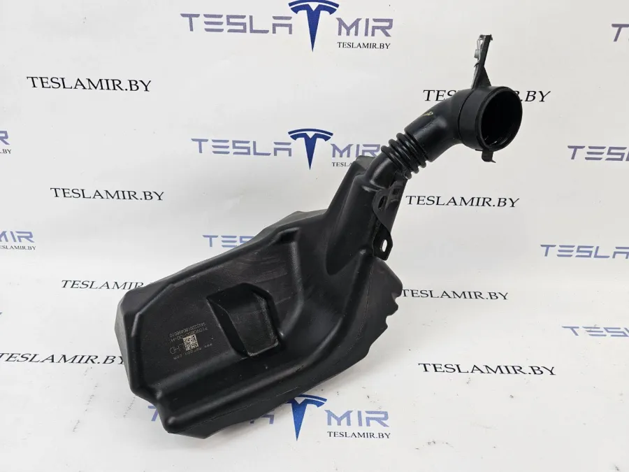 Бачок омывателя Tesla Model 3 2022 — фото 1