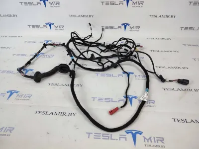 Проводка крышки багажника Tesla Model S 2017