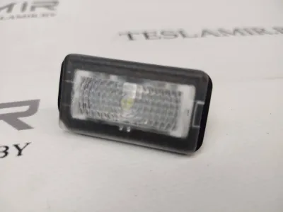 Фонарь подсветки двери/багажника белый (лампочка подсветки) Tesla Model 3 2021