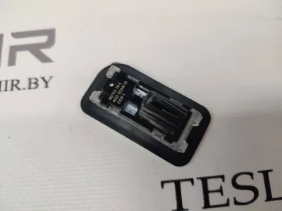 Фонарь подсветки двери/багажника белый (лампочка подсветки) Tesla Model 3 2021 — фото 2