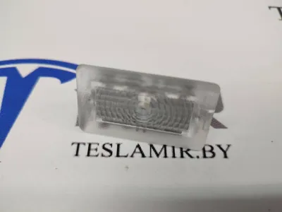 Фонарь подсветки двери/багажника белый (лампочка подсветки) Tesla Model 3 2021